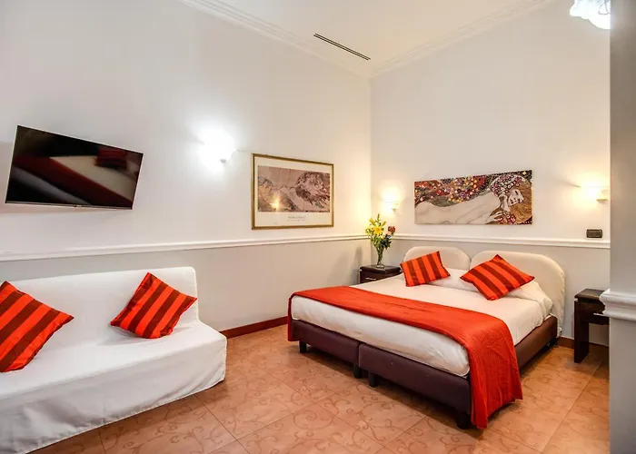 Everest Hotel