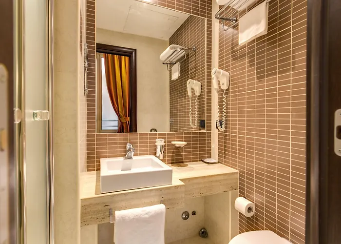 Everest Otel 2*