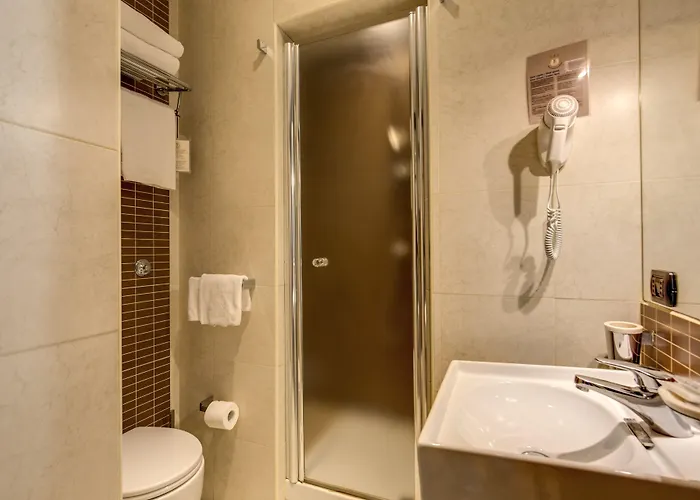 Otel Everest 2*